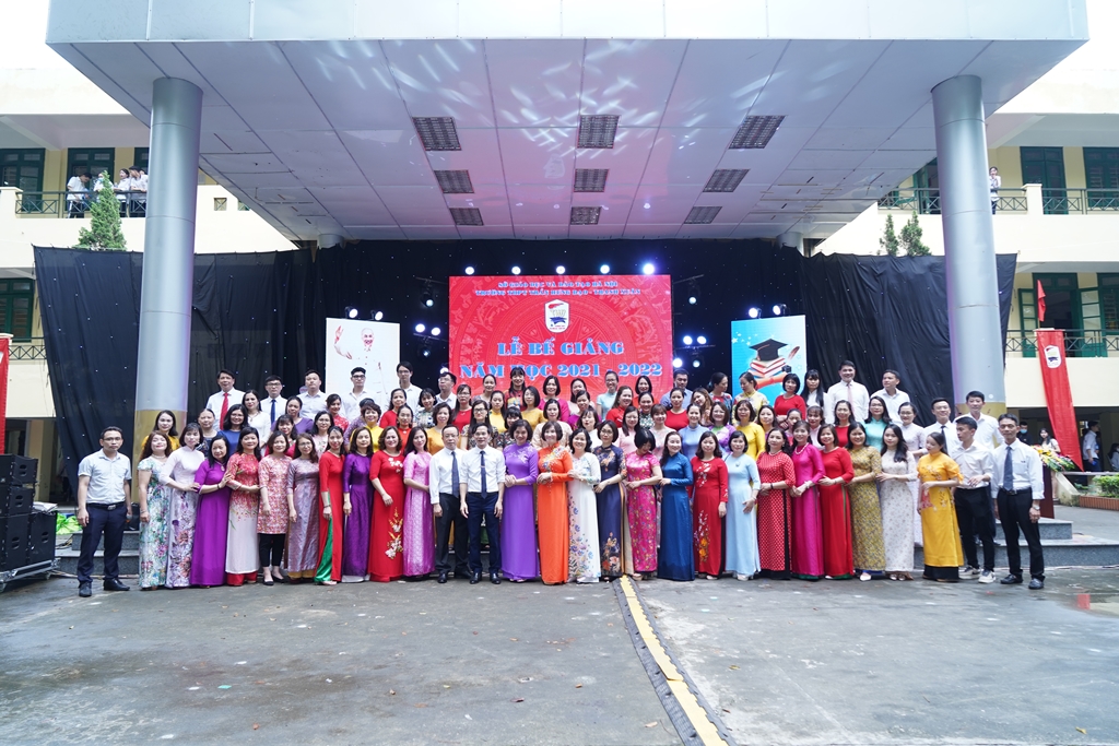 LỄ BẾ GIẢNG NĂM HỌC 2021 - 2022 CỦA THẦY V� TR� TRƯỜNG THPT TRẦN HƯNG ĐẠO � THANH XU�N